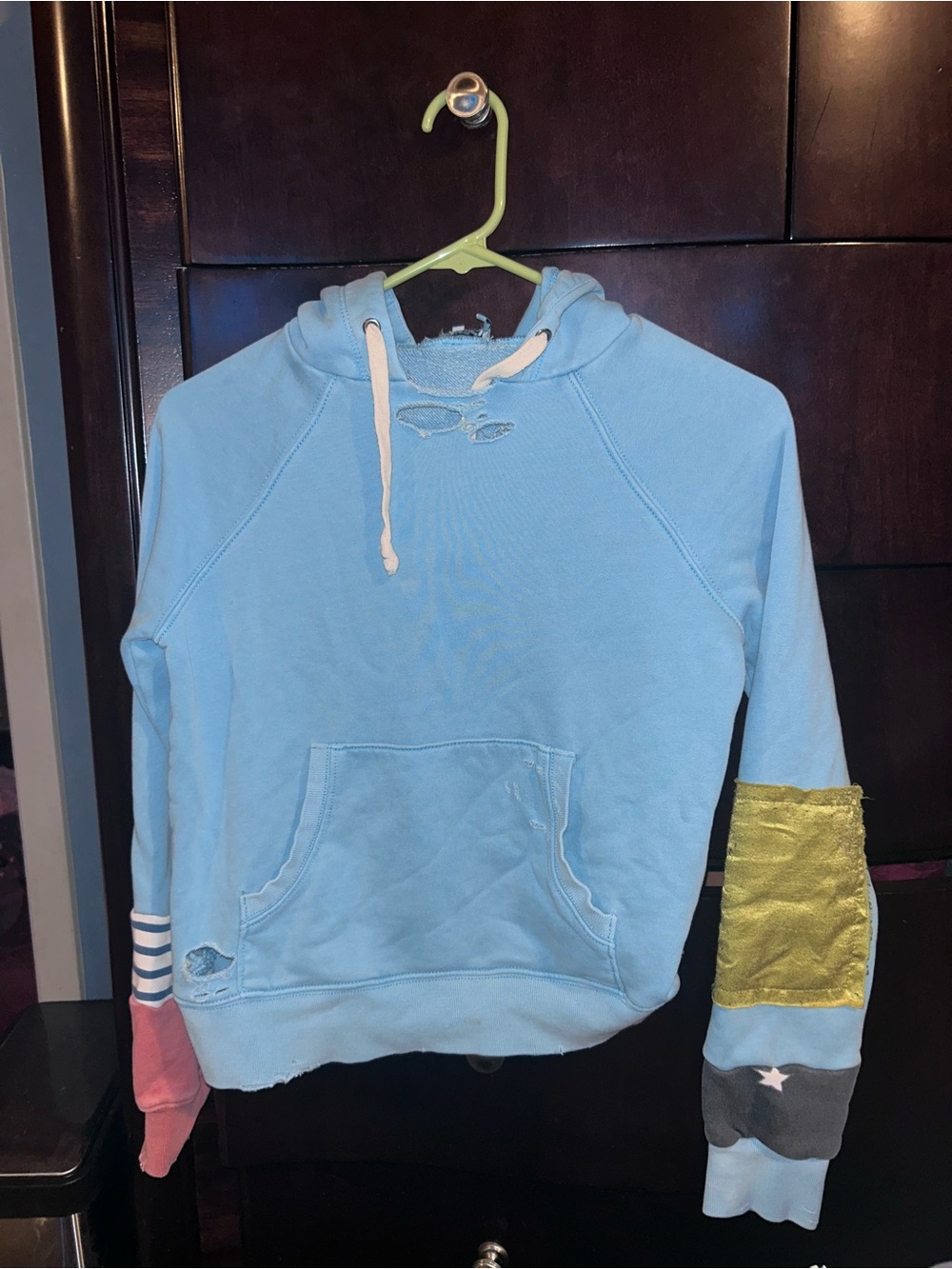Pam & Gela Light Blue Patchwork V-Neck Hoodie with Multicolor Sleeve